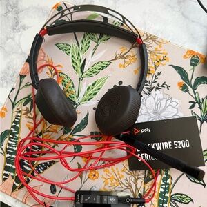 Poly Blackwire 5220 Stereo USB-C Headset +3.5mm Plug +USB-C/A Adapter